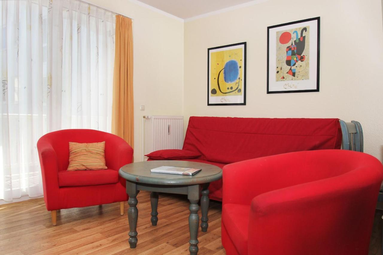 Balkon, Gratis Nutzung Vom Ahoi Erlebnisbad Und Sauna In Sellin - Villa Karola Fewo 09 Goehren  Exteriér fotografie